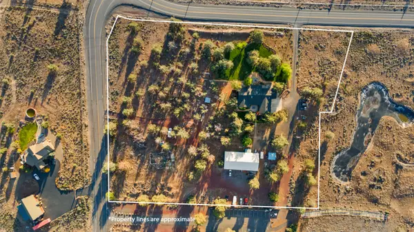 1686 NE Negus Way, Redmond, OR 97756