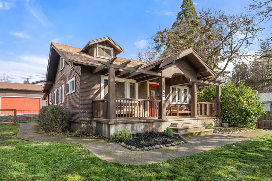 420 NW Savage Street, Grants Pass, OR 97526 - #2