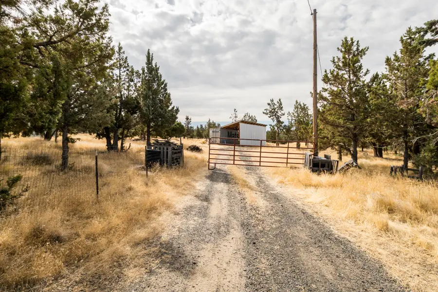 5858 SE Beretta Way, Prineville, OR 97754 - #2