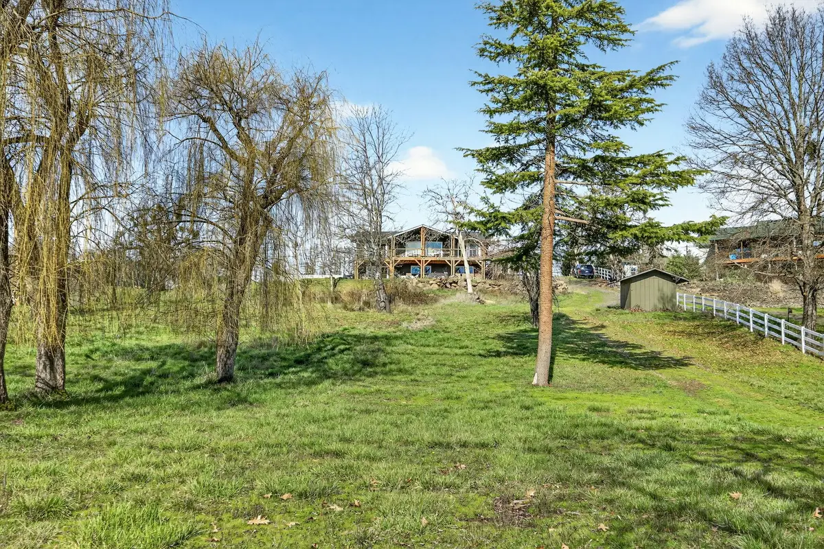1583 Highway 234, Eagle Point, OR 97524 - #1