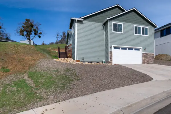 21 Cerulean Terrace, Eagle Point, OR 97524