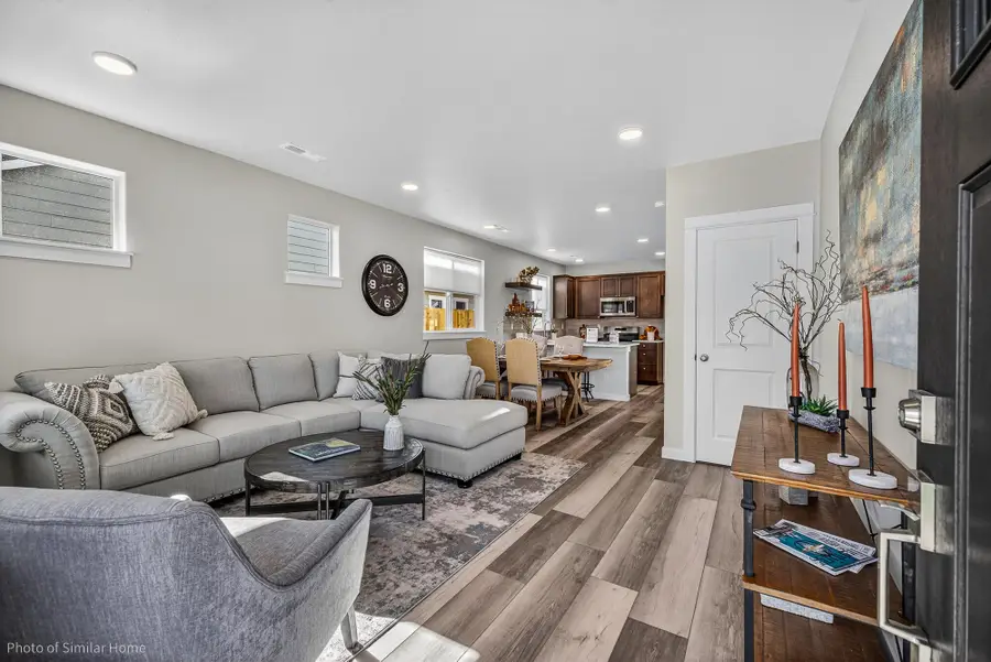 2684 NW 28th Street, Redmond, OR 97756 - #2