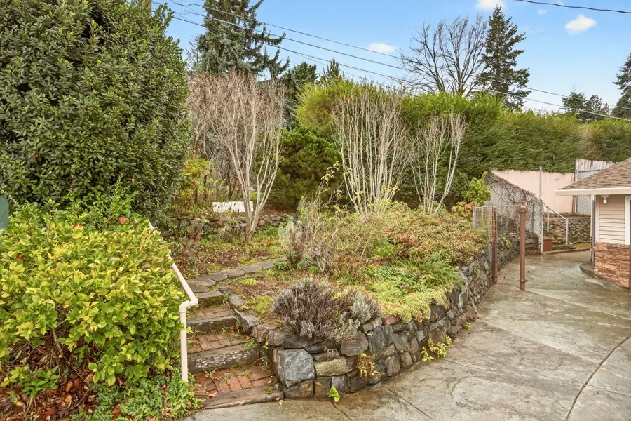 1059 Terra Avenue, Ashland, OR 97520 - #2