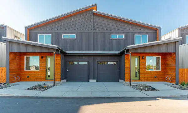 61625 Daly Estates Drive #2, Bend, OR 97702