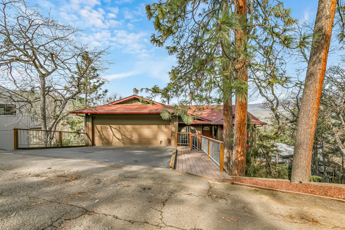 211 Glenview Drive, Ashland, OR 97520 - #1