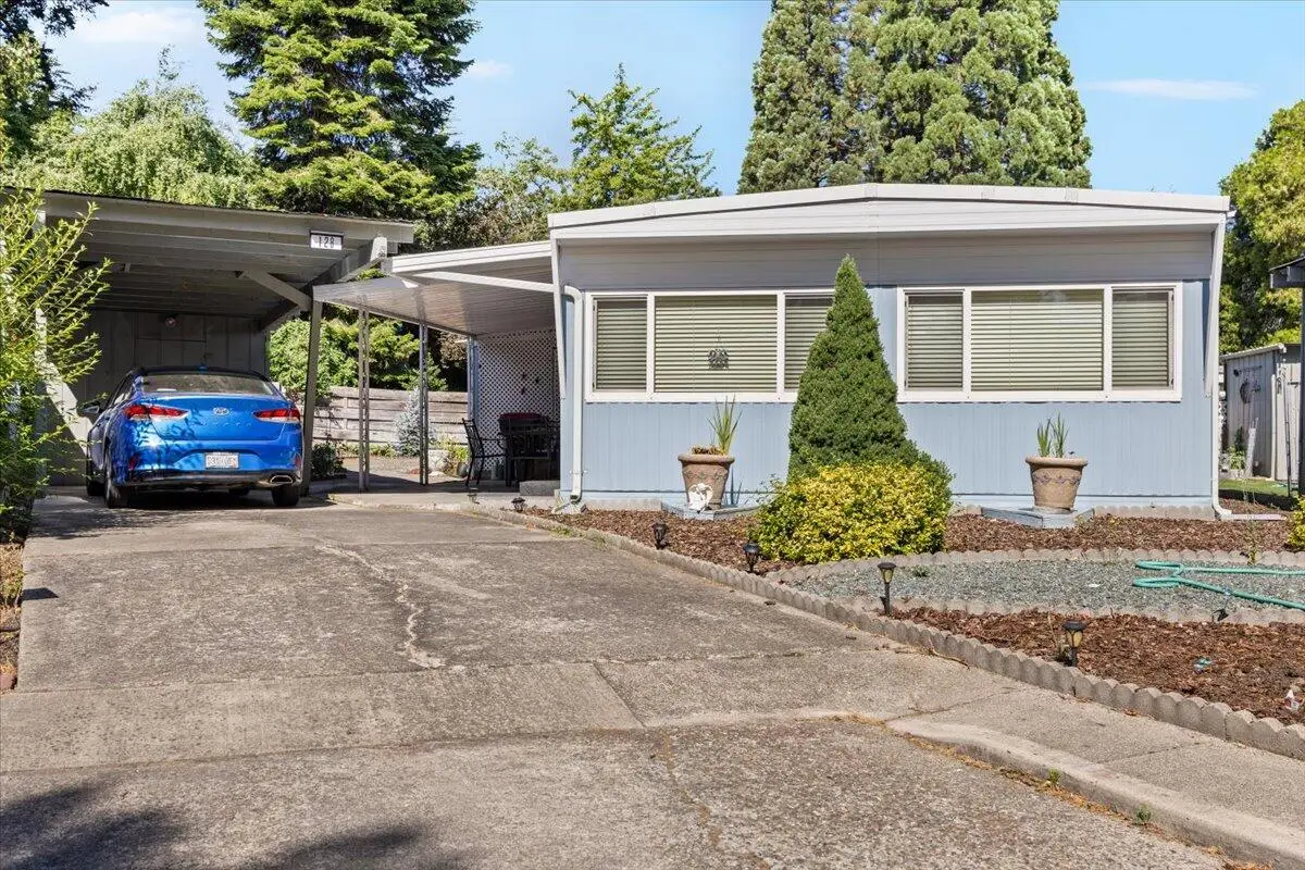 2252 Table Rock Road #SPC 128, Medford, OR 97501 - #1