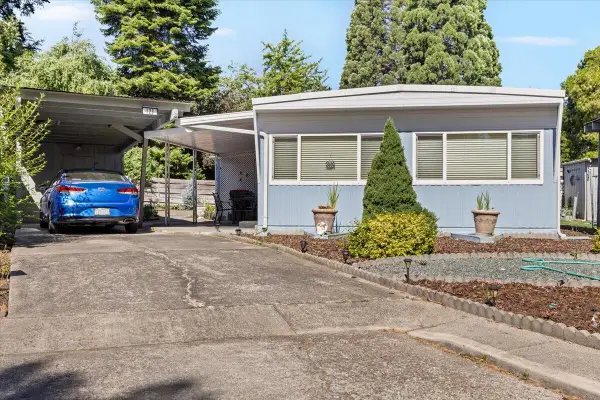 2252 Table Rock Road #SPC 128, Medford, OR 97501