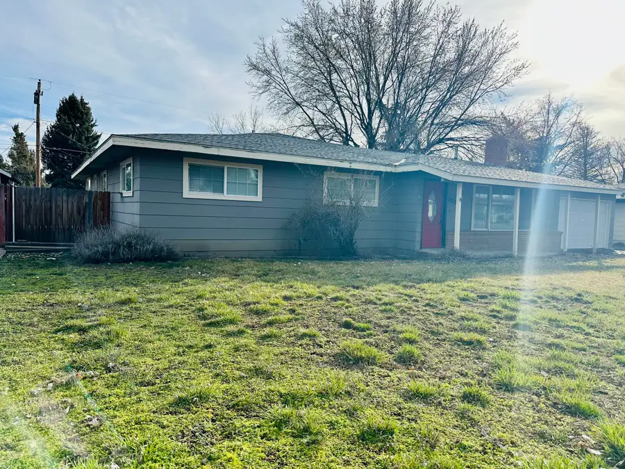 6276 Bryant Avenue, Klamath Falls, OR 97603 - #2