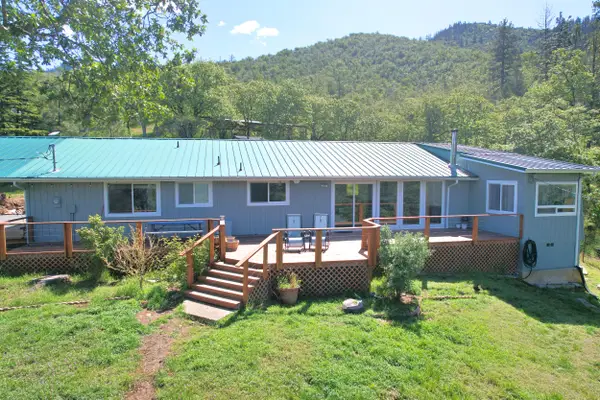 401 Tumbleweed Drive, Jacksonville, OR 97530