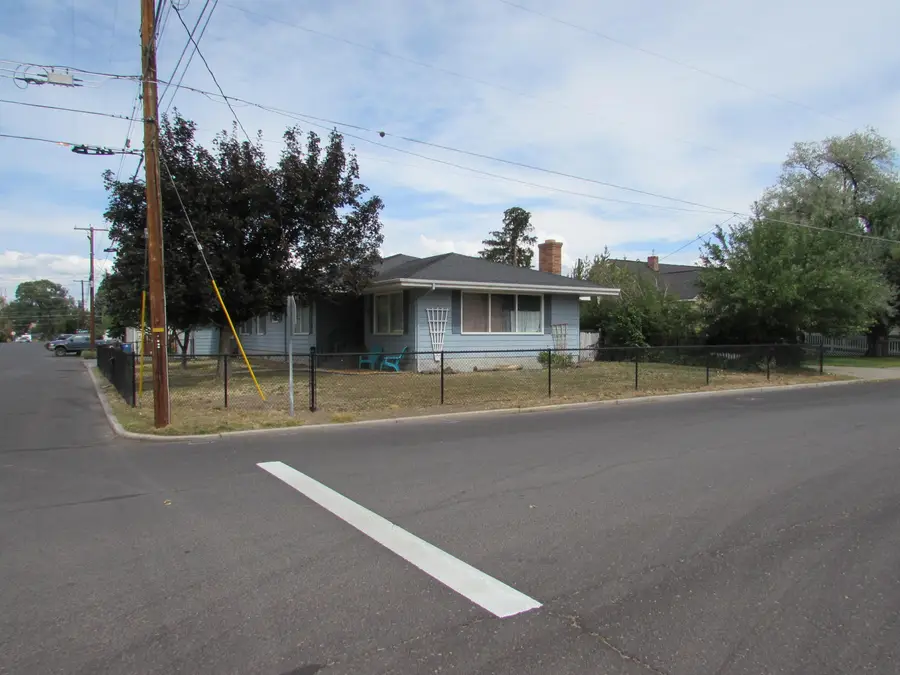 110 NE Idlewood Street, Prineville, OR 97754 - #3