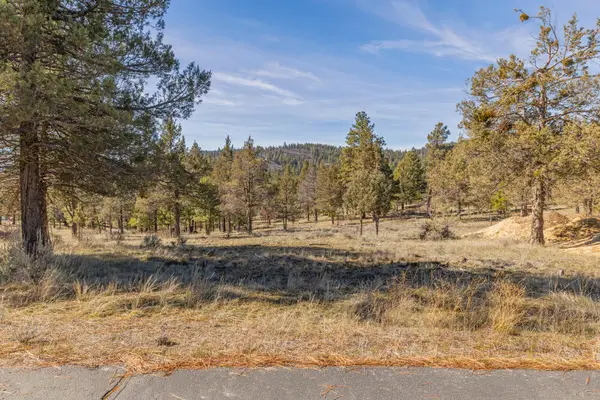 5768 Engleman Spruce Way, Klamath Falls, OR 97601