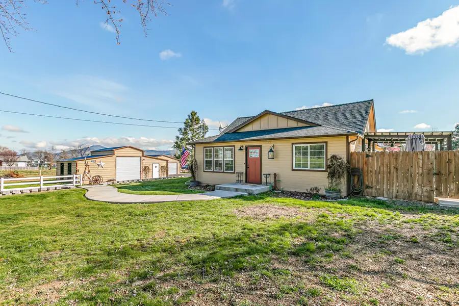 3985 Calhoun Road, Medford, OR 97501 - #3
