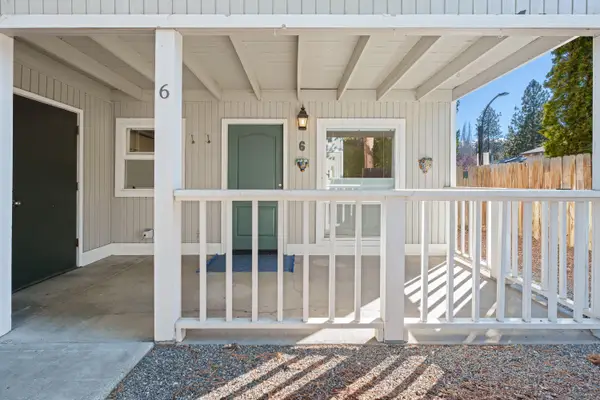 1439 NW Juniper Street #6, Bend, OR 97703