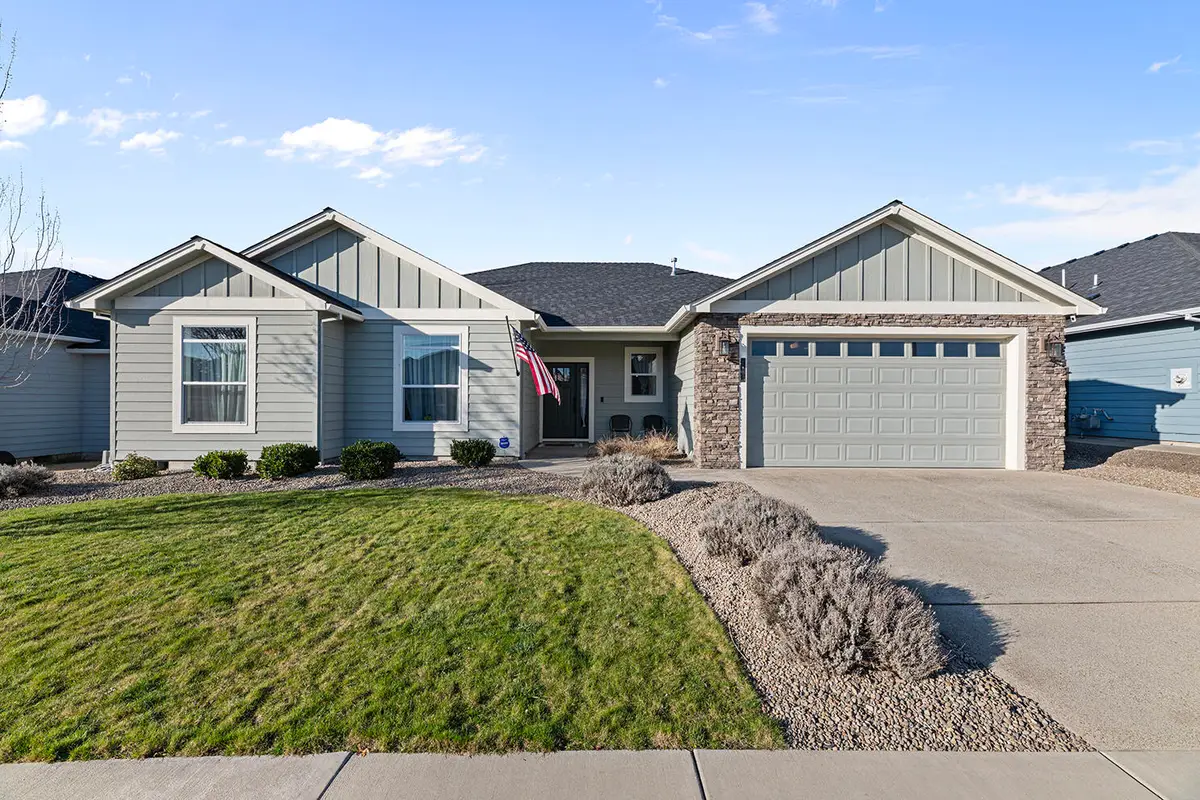 1043 Arrowhead Trail, Eagle Point, OR 97524 - #1