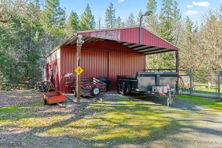 698 Ewe Creek Road, Grants Pass, OR 97526 - #3