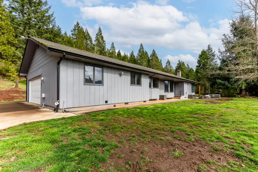 48187 Mcfarland Road, Oakridge, OR 97463 - #2