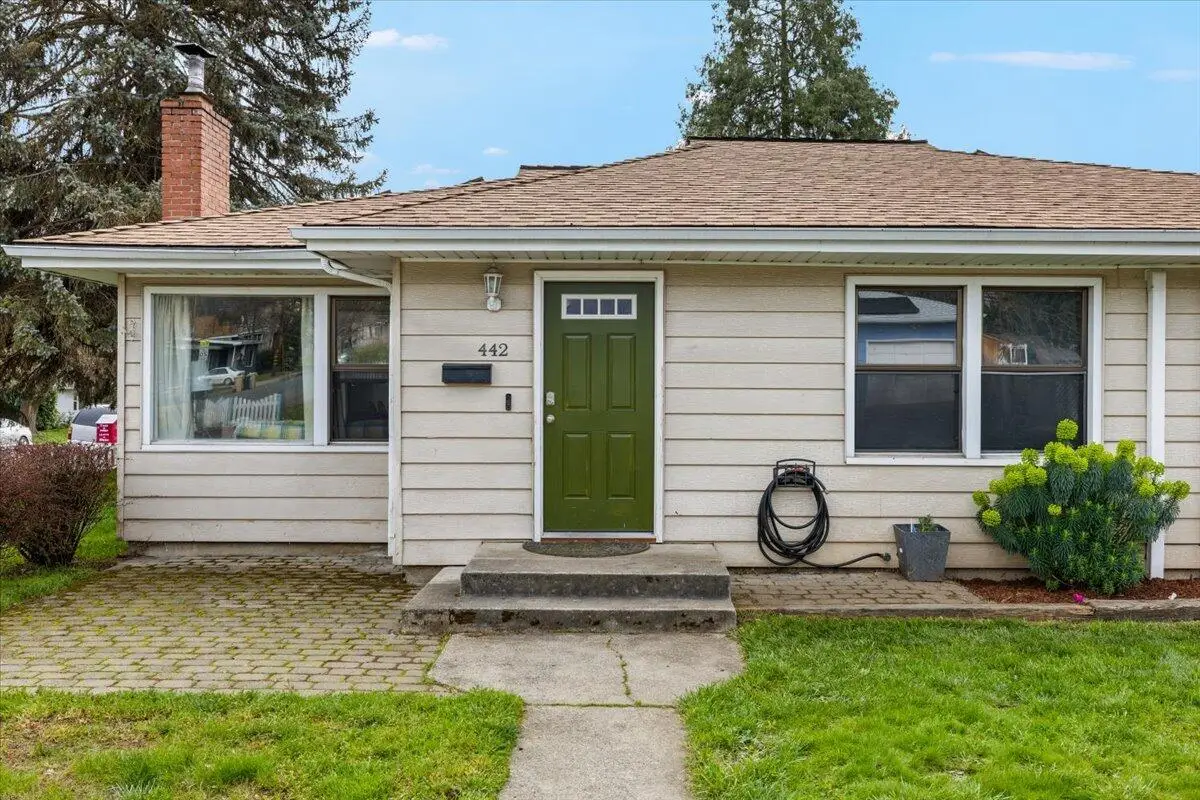 442 NE Baker Drive, Grants Pass, OR 97526 - #1