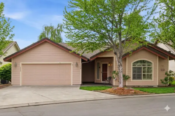 1736 NW Nickernut Place, Redmond, OR 97756