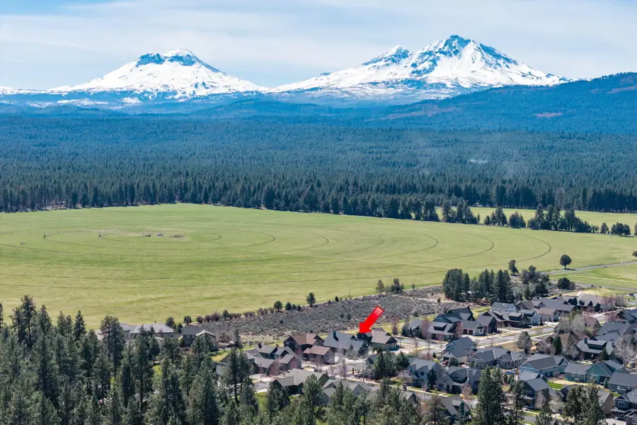 481 W Hope Avenue, Sisters, OR 97759 - #2