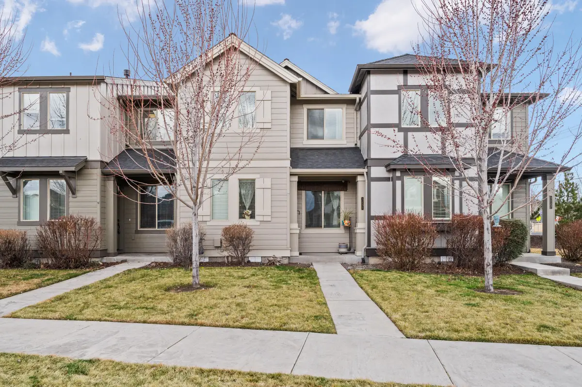 3131 SW 28th Street, Redmond, OR 97756 - #1