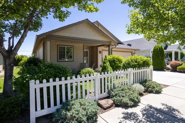 3728 SW 29th Street, Redmond, OR 97756