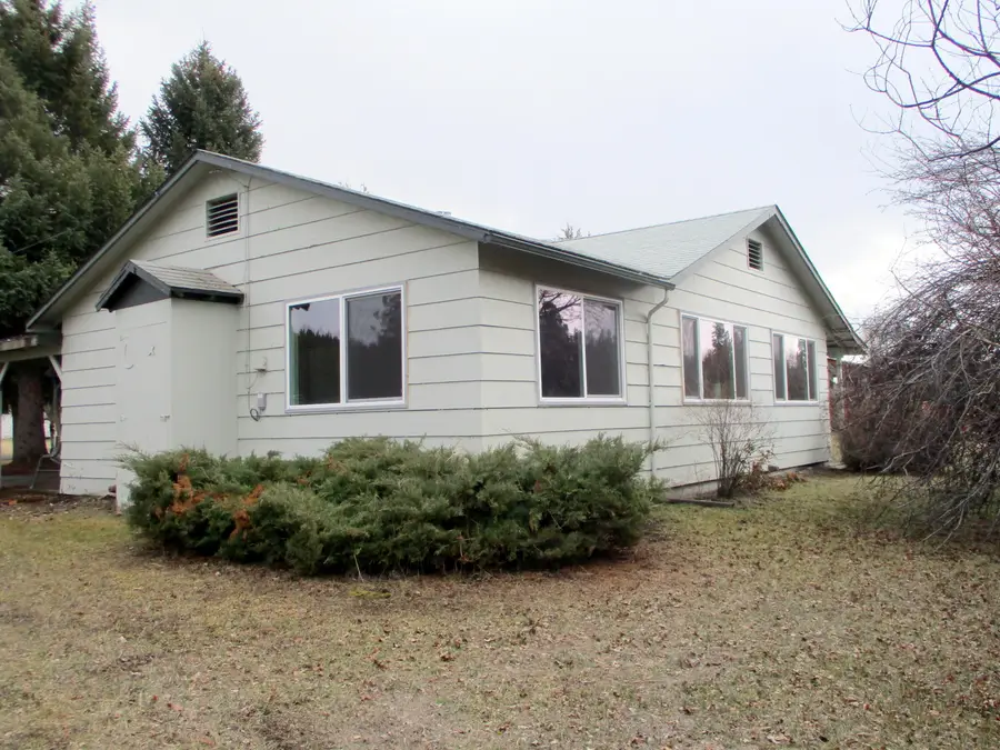 414 N Baker Avenue, Chiloquin, OR 97624 - #3