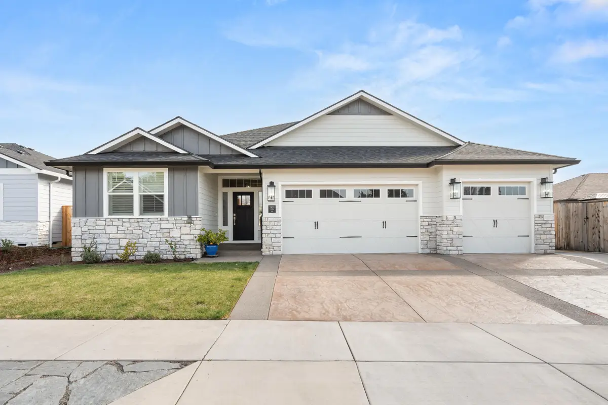2820 Caldera Lane, Medford, OR 97504 - #1
