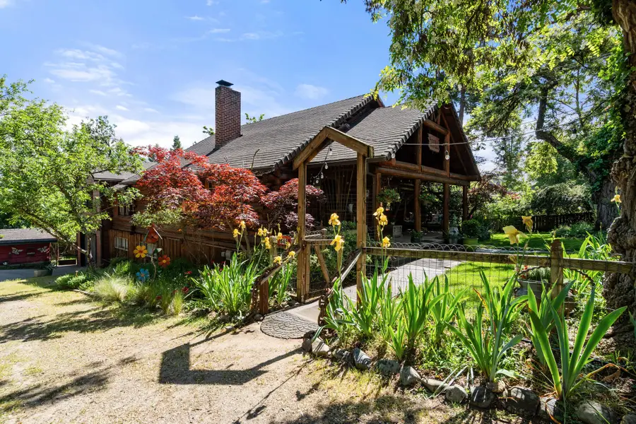 645 E California Street, Jacksonville, OR 97530 - #3