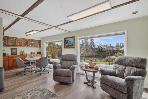 608 Woodlawn Circle, Grants Pass, OR 97526