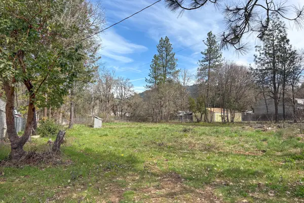 342 Caves Highway, Cave Junction, OR 97523