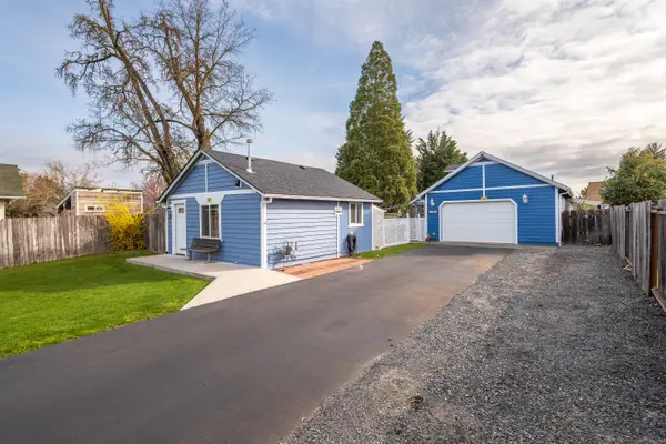 1055 SW Kokanee Lane, Grants Pass, OR 97527