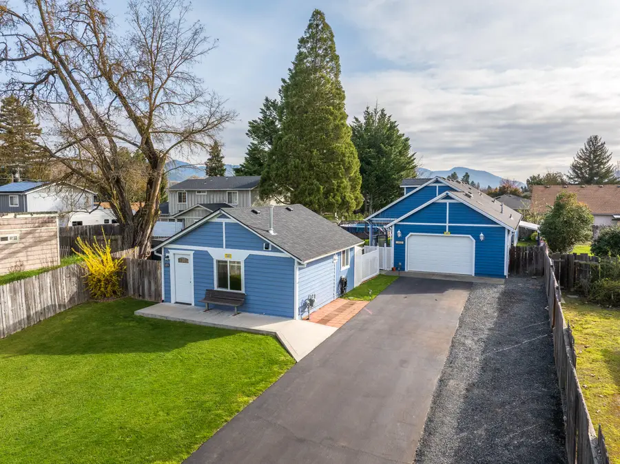 1055 SW Kokanee Lane, Grants Pass, OR 97527 - #3