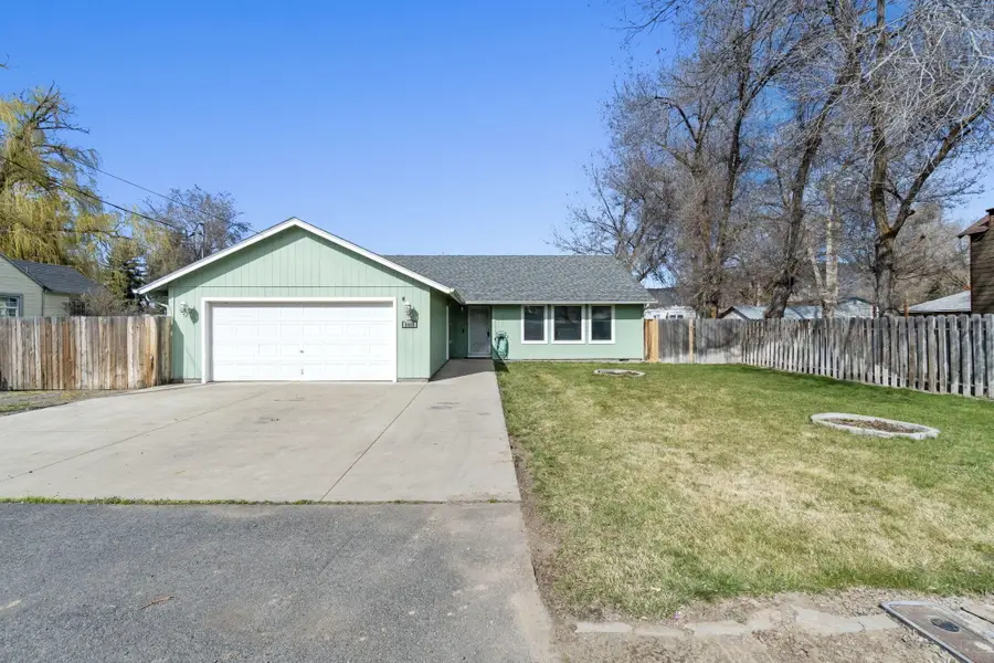 3465 Boardman Avenue, Klamath Falls, OR 97603 - #2