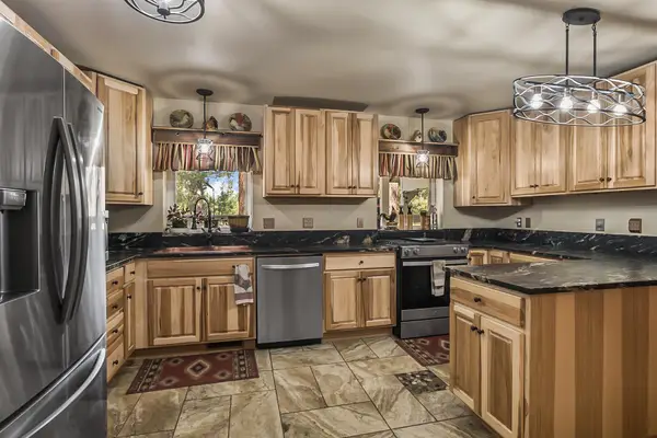 15730 Jackpine Road, La Pine, OR 97739