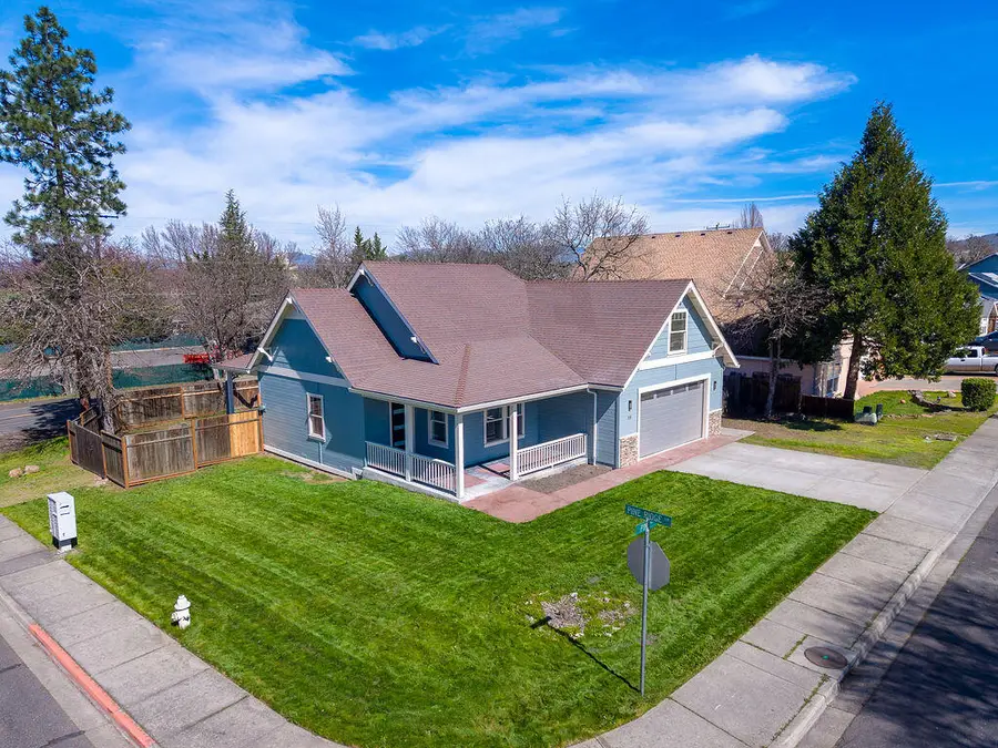 19 Pine Court, Eagle Point, OR 97524 - #3