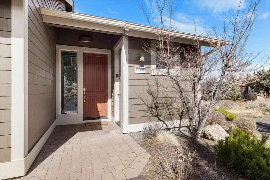 10879 Village Loop, Redmond, OR 97756 - #2