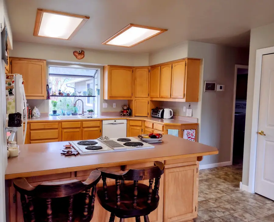 1775 Wards Creek Road, Rogue River, OR 97537 - #3