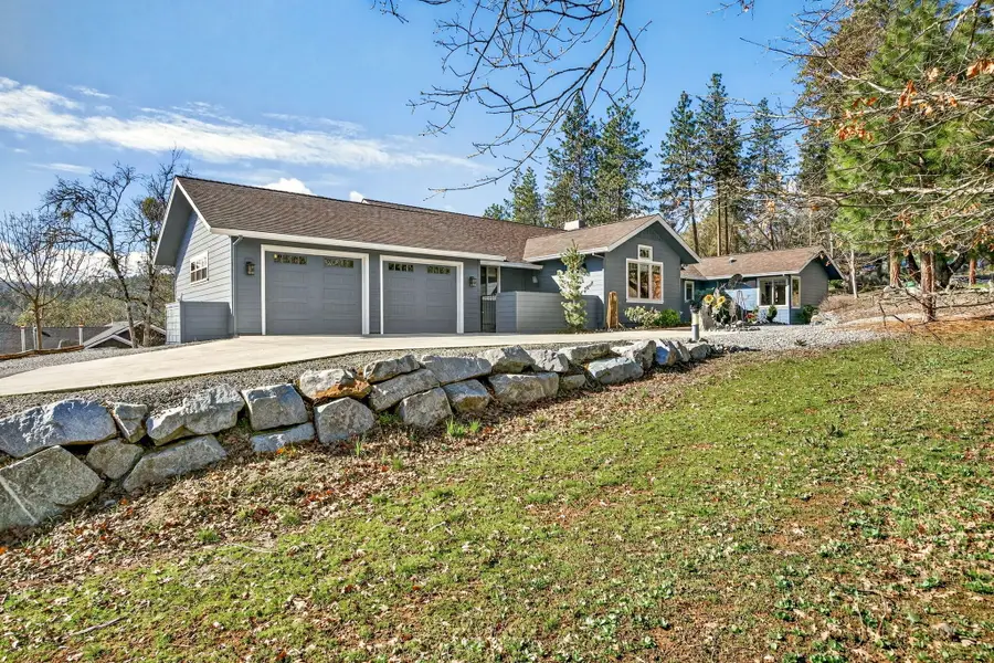 814 Steeple View, Jacksonville, OR 97530 - #3