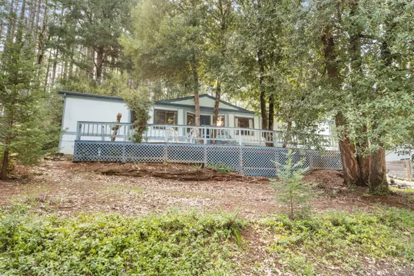 211 Barlow Street, Cave Junction, OR 97523