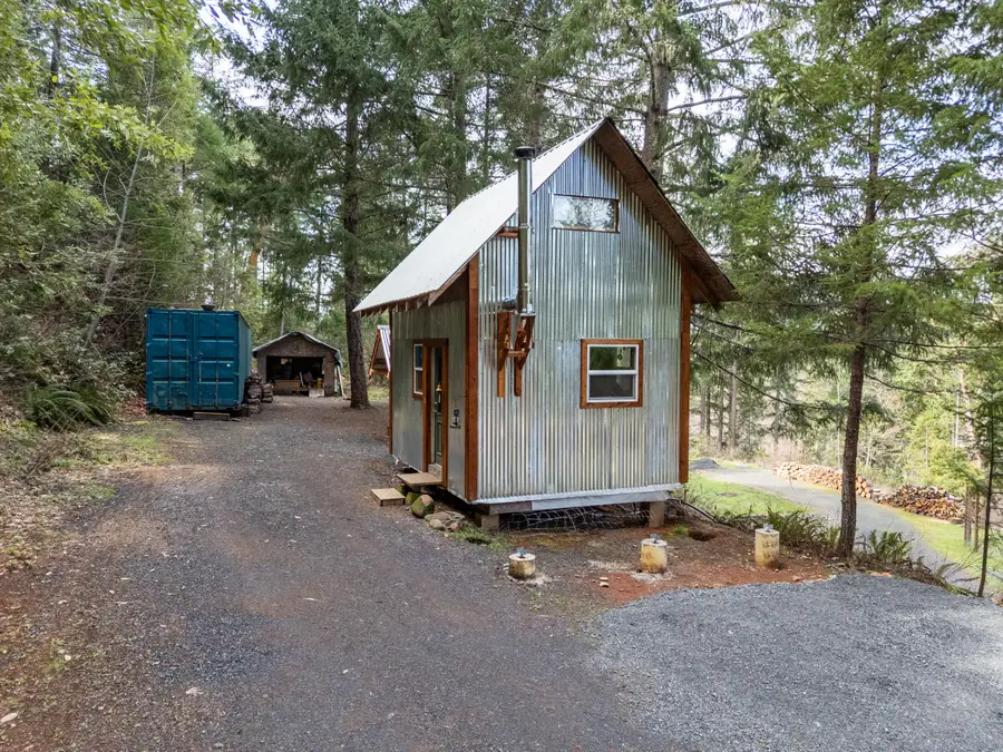 6223 Takilma Road, Cave Junction, OR 97523 - #2