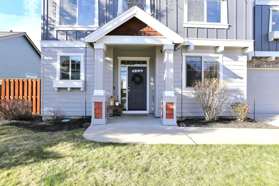 2773 NW Greenwood Avenue, Redmond, OR 97756 - #3