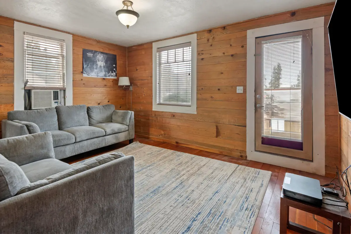 243 W Adams Avenue, Sisters, OR 97759 - #1