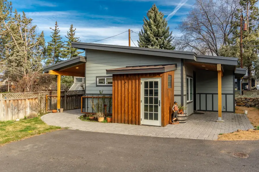 558 NE Lafayette Avenue, Bend, OR 97701 - #3