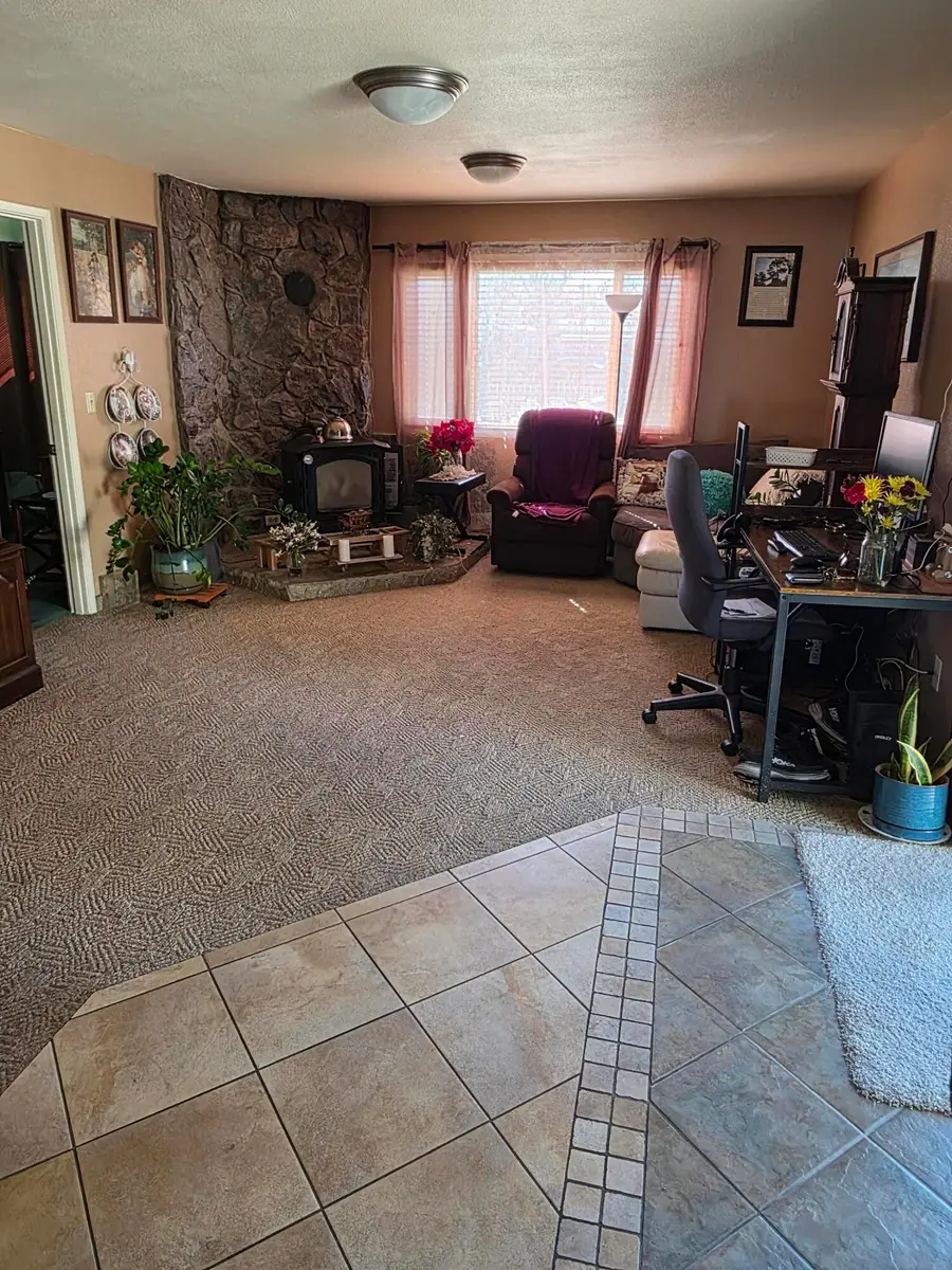 4302 Onyx Avenue, Klamath Falls, OR 97603 - #3