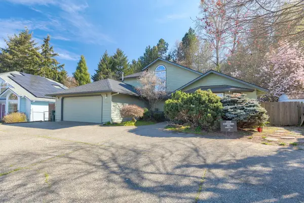 1987 Kelly Way, Grants Pass, OR 97527