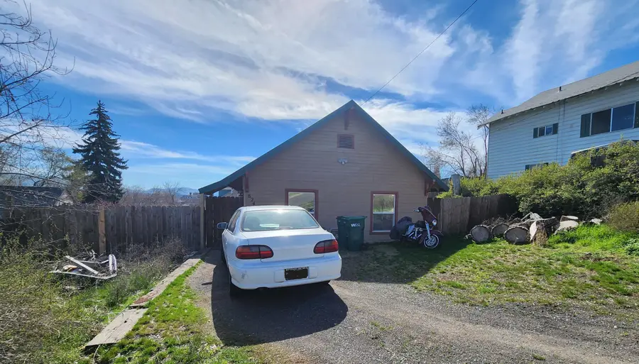 824 Grant Street, Klamath Falls, OR 97601 - #2
