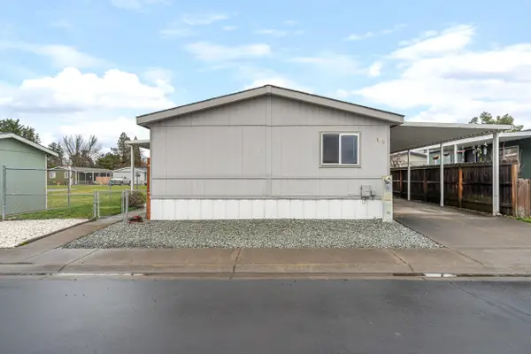 1570 S Peach Street #SPC 100, Medford, OR 97501