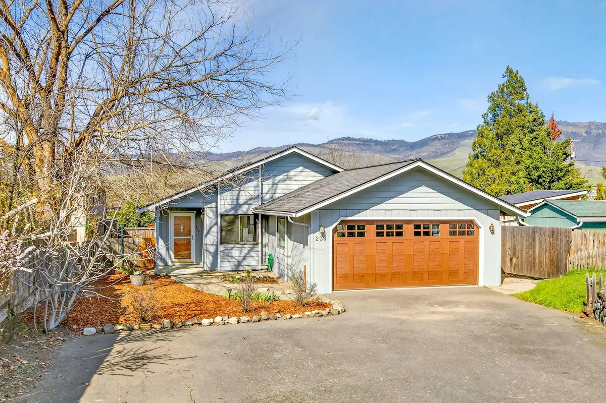239 E Hersey Street, Ashland, OR 97520 - #1