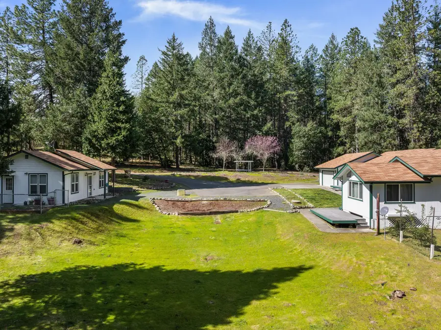 2276 Azalea Drive, Grants Pass, OR 97526 - #2