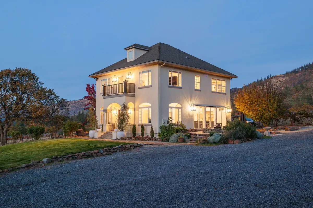 7499 Highway 238, Jacksonville, OR 97530 - #1